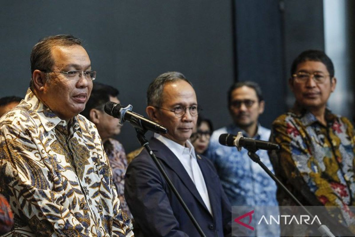OJK naikkan batas "free float" saham jadi 15 persen bulan depan