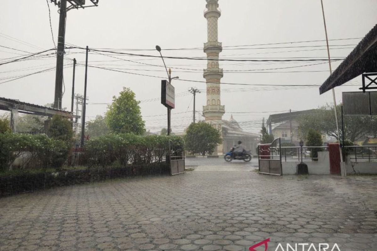 BMKG: Waspada cuaca ekstrem di Kalteng selama sepekan ke depan