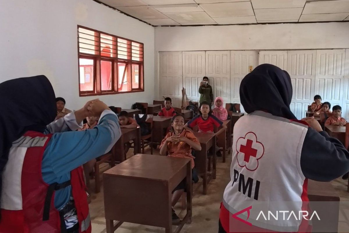 PMI Sumut hadirkan senyuman siswa pascabencana di Tapanuli Tengah