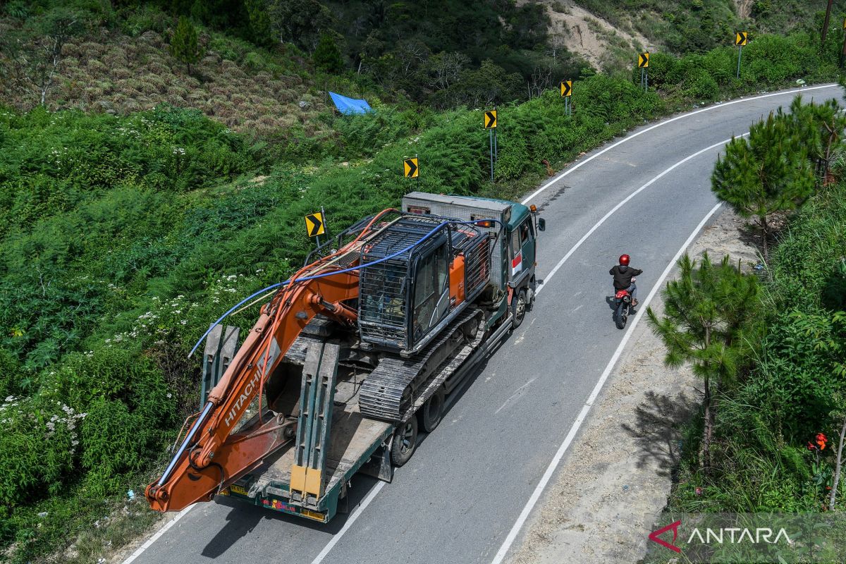 Penambahan alat berat untuk mempercepat pemulihan transportasi di Gayo Lues