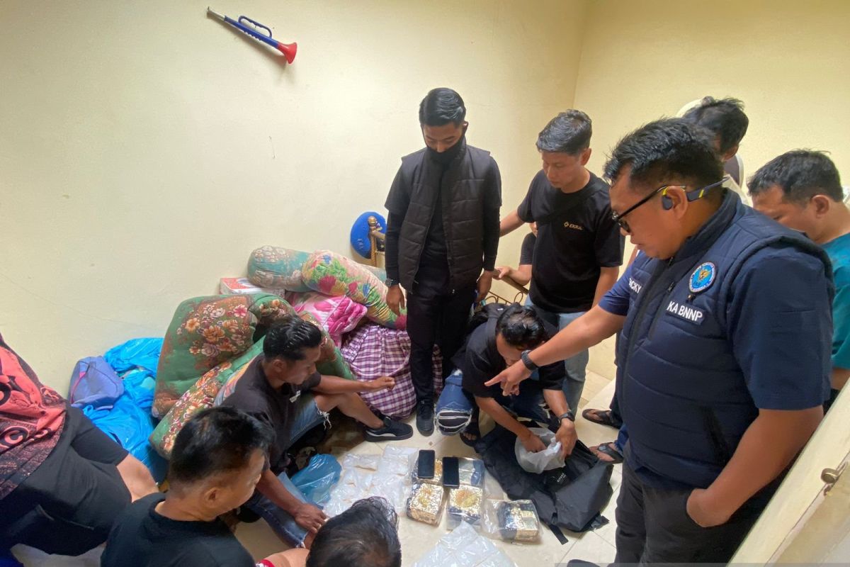 BNN tangkap pengedar Sabu sembilan kilogram di Bukittinggi
