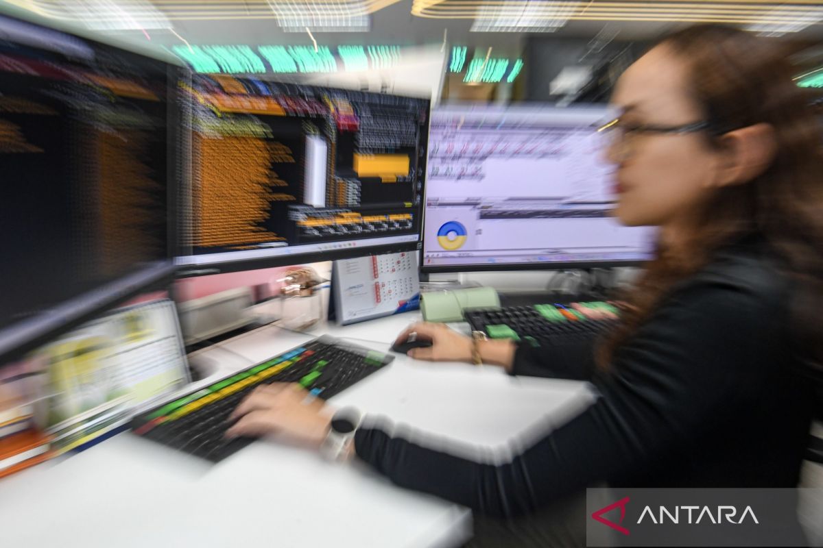 IHSG ditutup menguat ke 8.146, dipicu harga komoditas emas dan perak