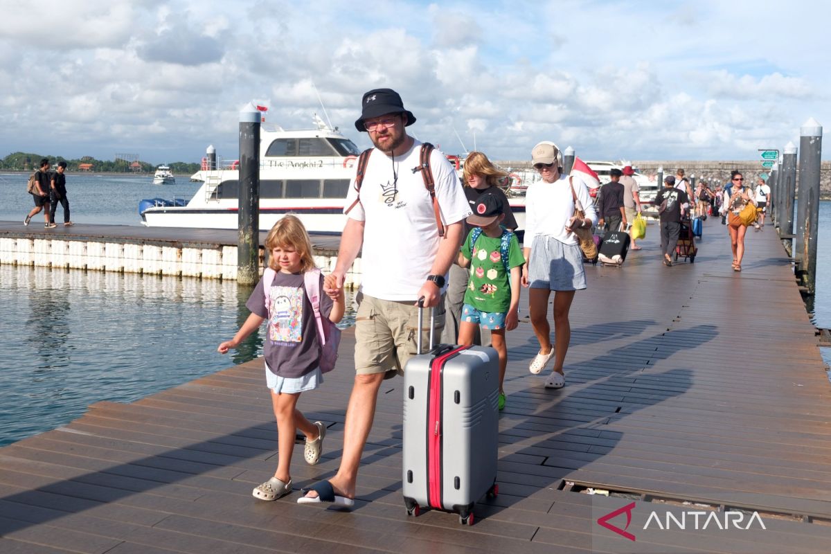 Indonesia exceeds 2025 tourism target with 15.39 million visitors