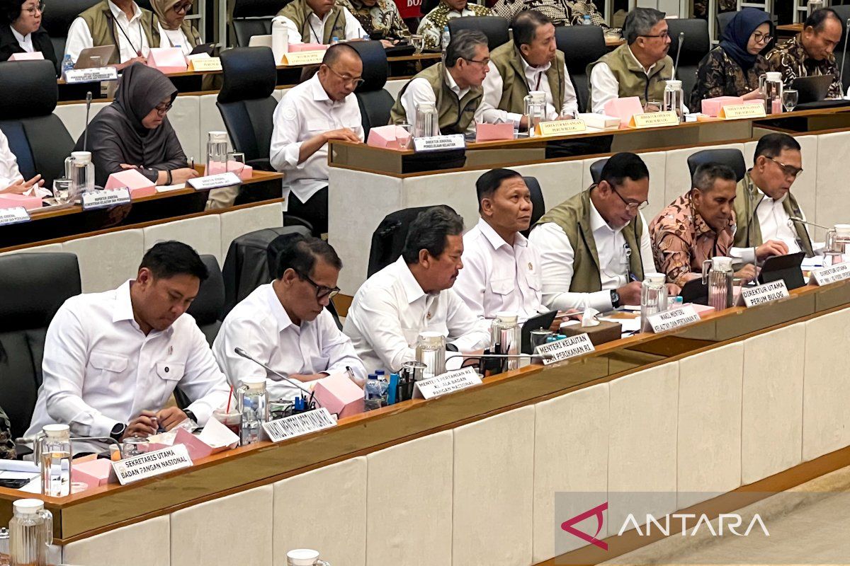 Trenggono pastikan stok ikan aman hadapi Ramadhan-Lebaran 2026