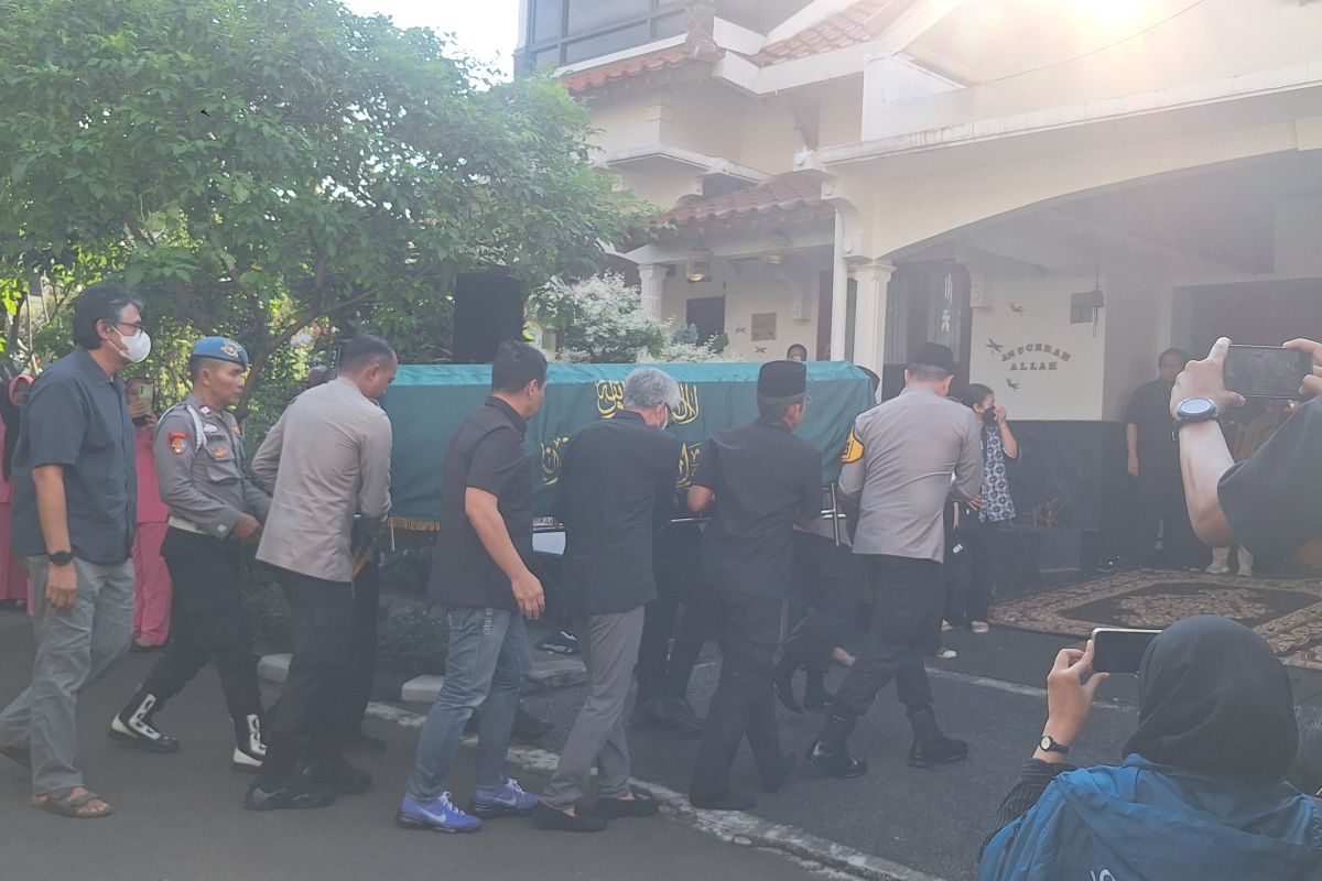 Meriyati Hoegoeng di Makamkan di Giri Tama Bogor, Rabu