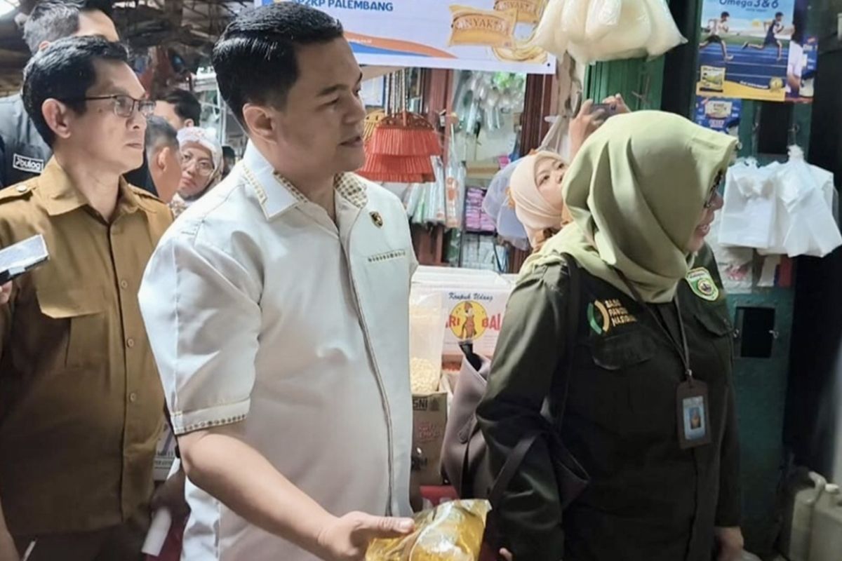 Satgas Pangan Polda Sumsel pantau sejumlah pasar tradisional Palembang