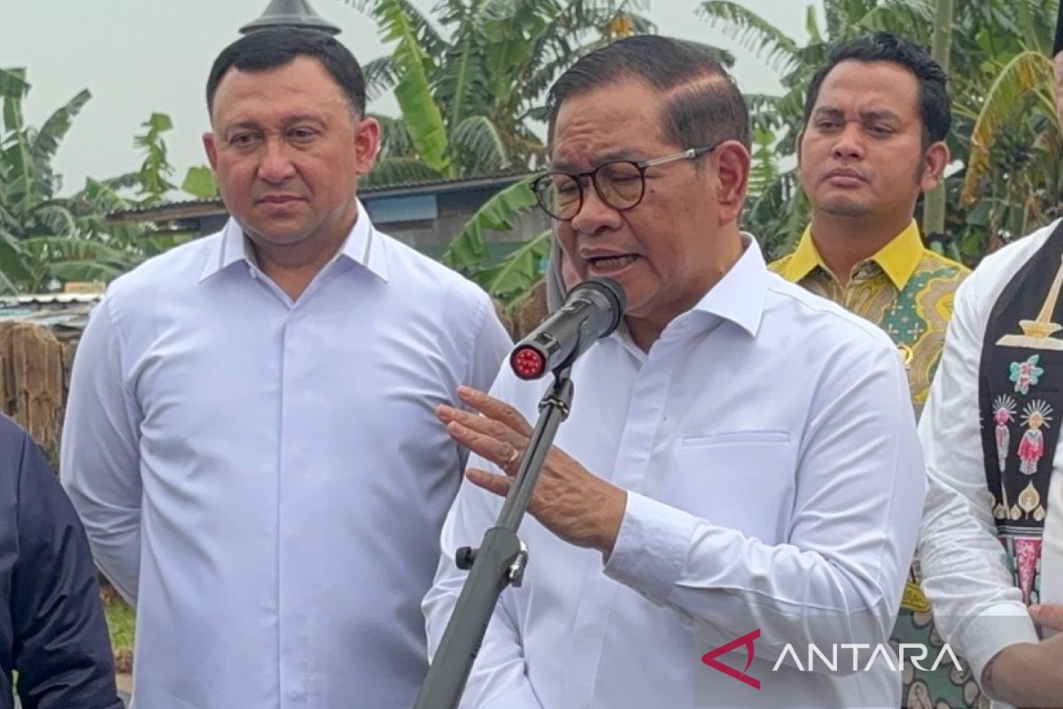 Pramono larang pedagang kaki lima gunakan trotoar agar DKI lebih rapi