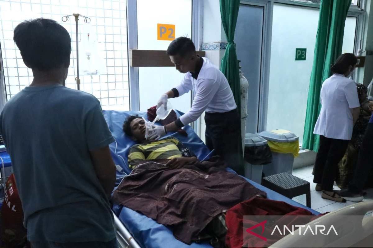 RSAL Jala Ammari tangani 9 korban kecelakaan kapal nelayan