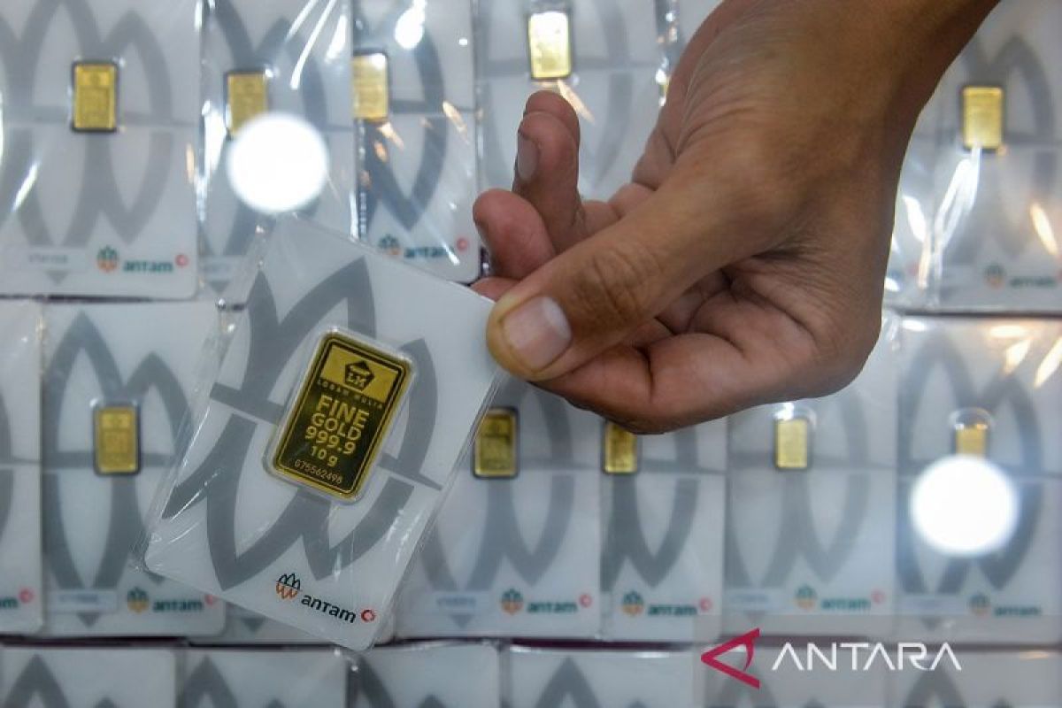 Emas Antam pada Selasa anjlok Rp183.000 jadi Rp2,844 juta/gram