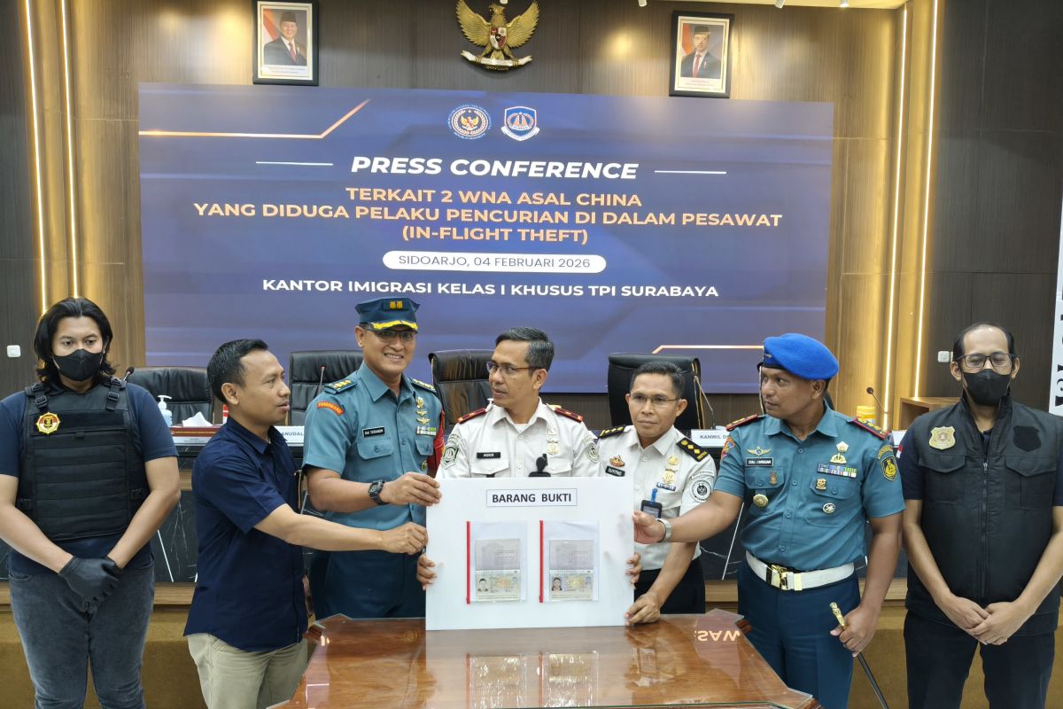 Imigrasi menangkap dua WNA pelaku pencurian di pesawat