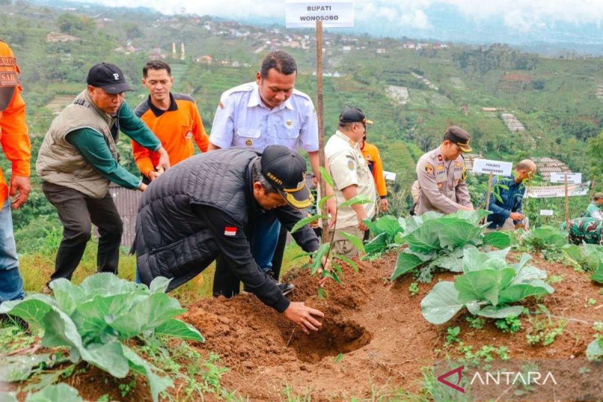 KJW dan Pemkab Wonosobo menggelar kegiatan sosial peringati HPN 2026