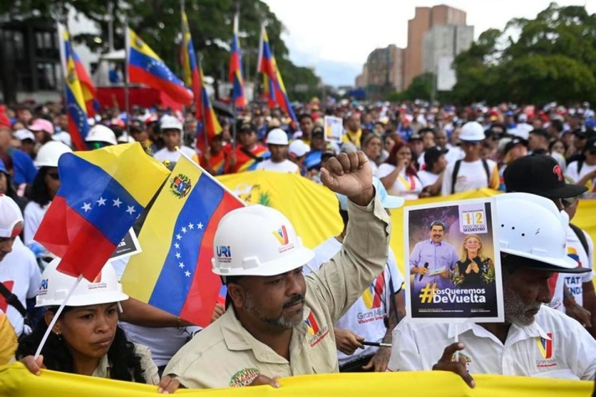 Thumbnail de Caen Saab y Gorrín en Caracas