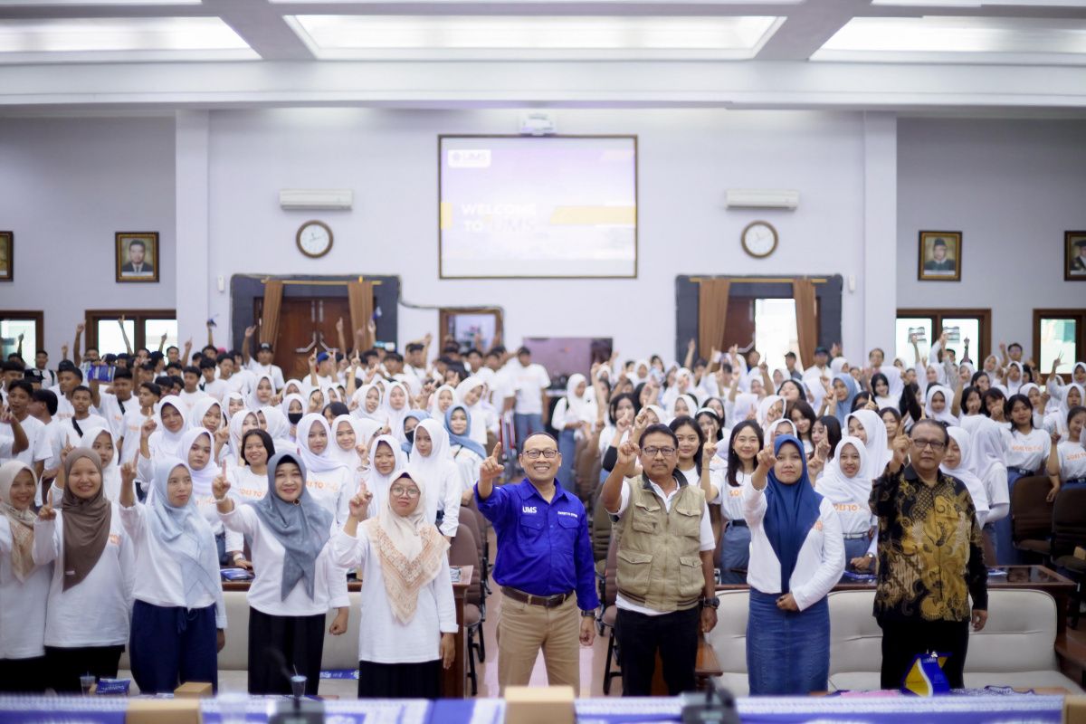 SMA PGRI 2 Kayen kunjungi kampus UMS dan audiensi beasiswa