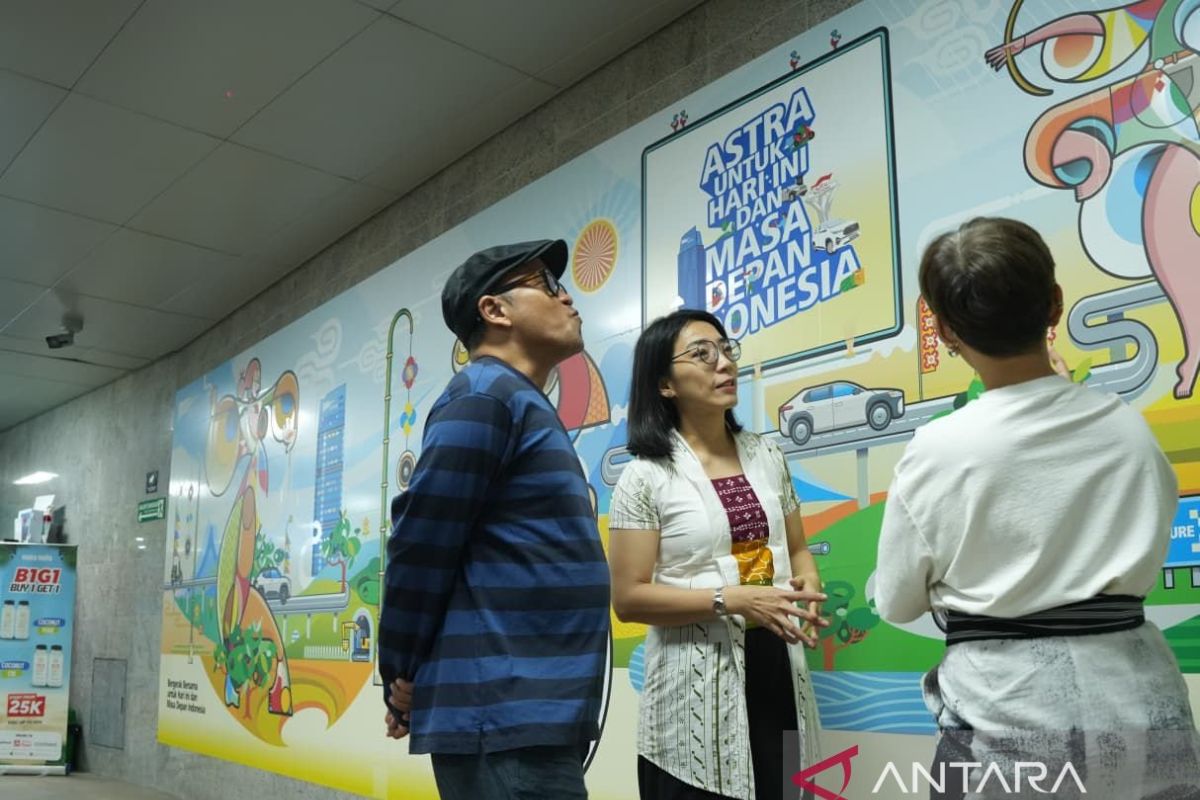 Astra gandeng indieguerillas percantik Stasiun MRT Setiabudi Astra