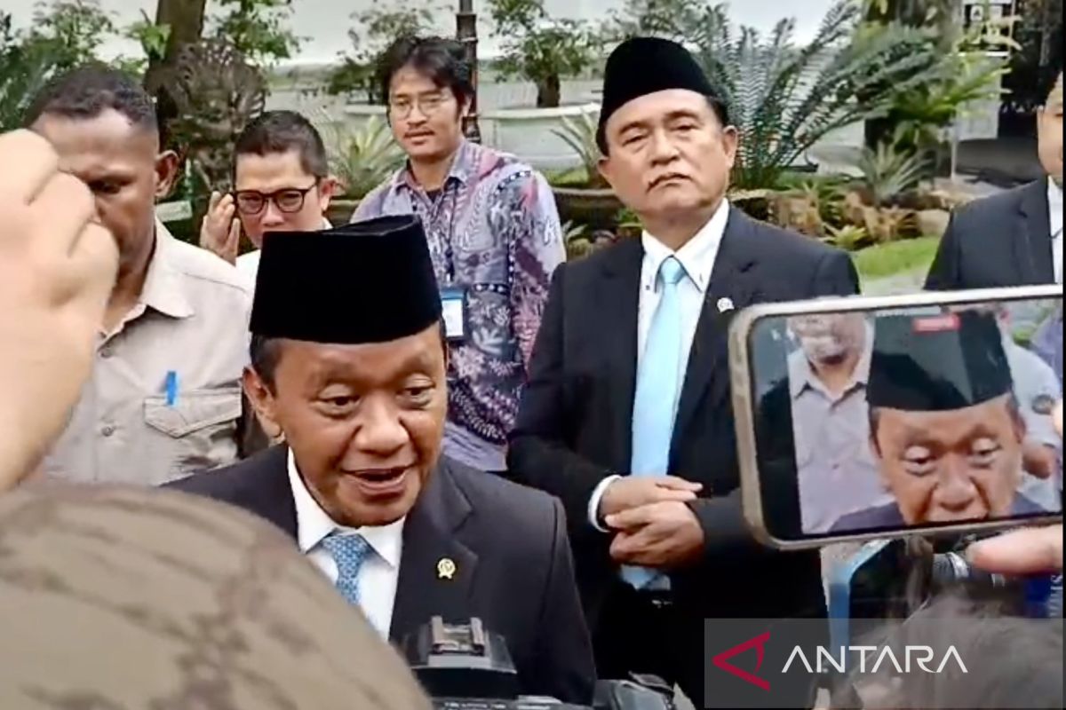 Bahlil: Hakim MK yang semula kader partai negarawan dan berintegritas