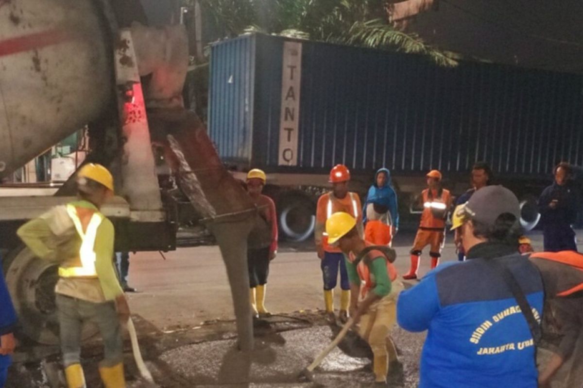 Jakut perbaiki kerusakan jalan akibat pembangunan drainase