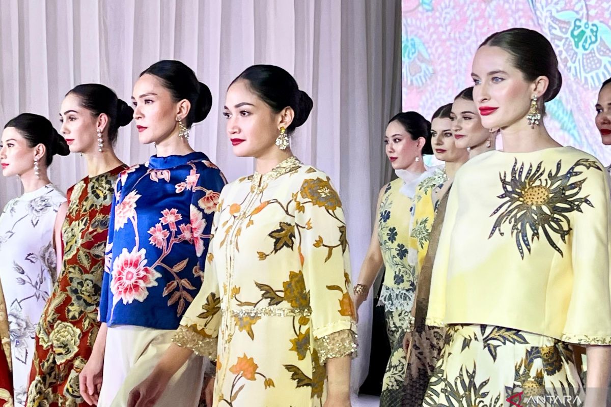 Danar Hadi lestarikan warisan budaya di koleksi terbaru Sekar Setaman