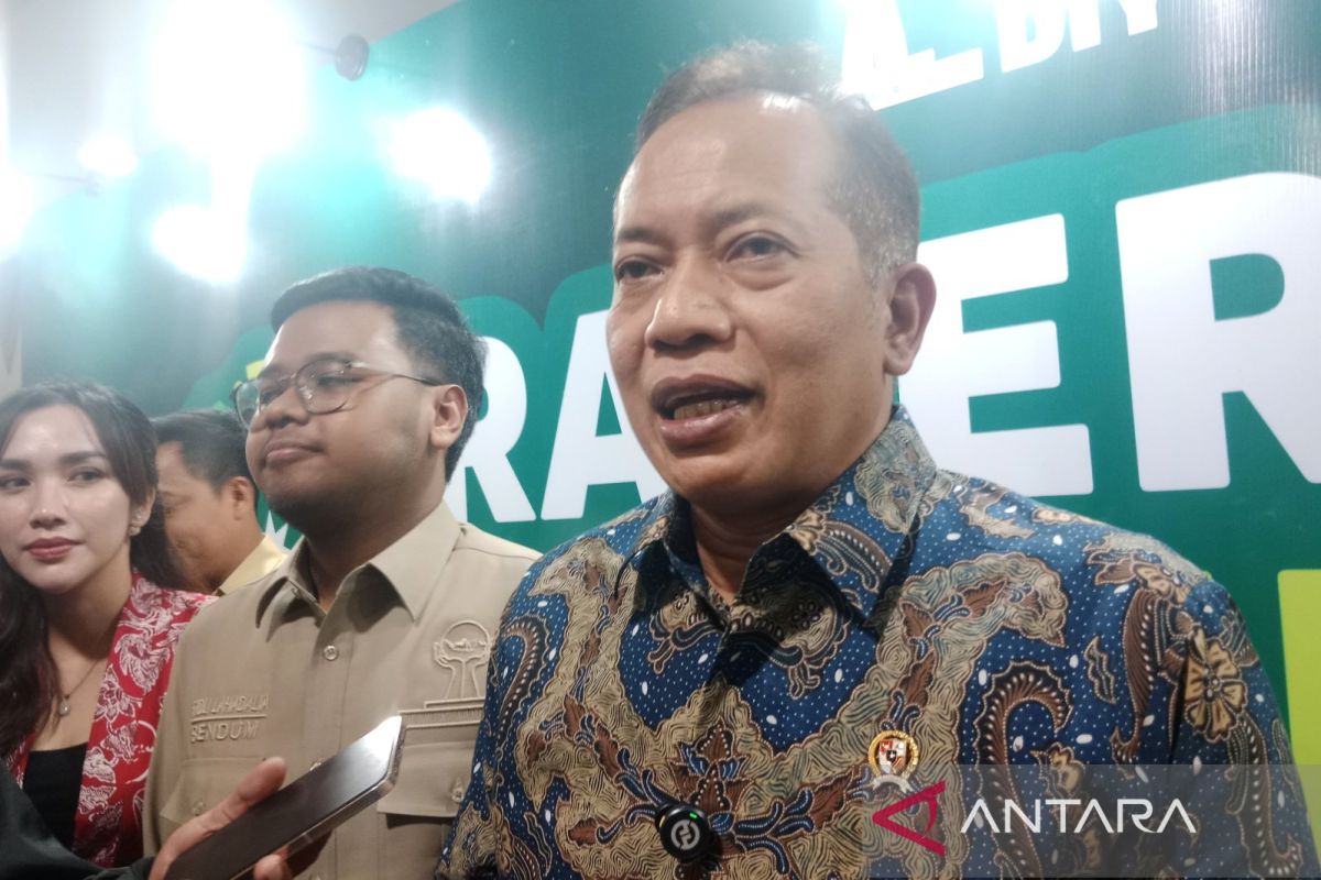 Indonesia pushes stronger, cheaper roof tiles with new technology