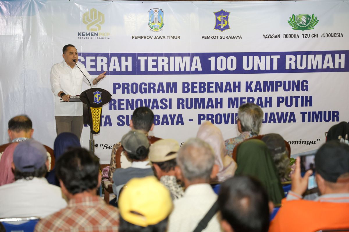 Pemkot Surabaya-Yayasan Buddha Tzu Chi serahkan 100 unit rumah