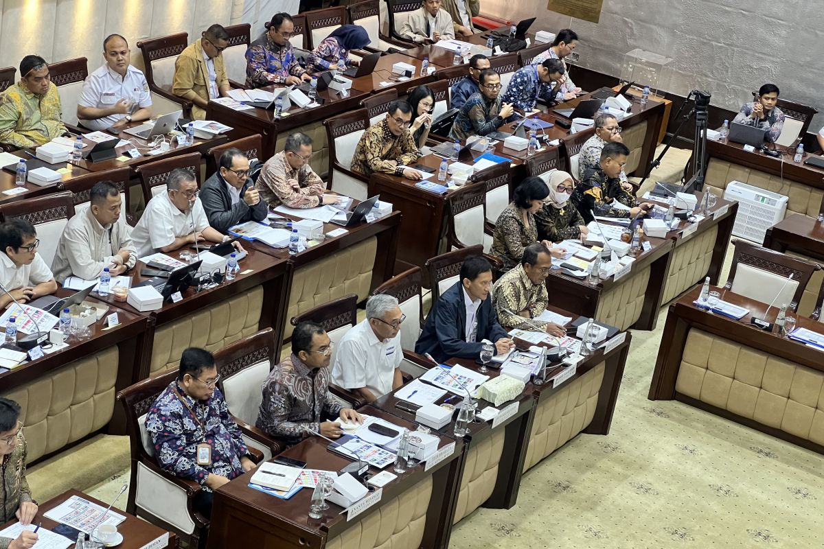 Pemerintah salurkan Rp1,8 triliun untuk tambah rangkaian kereta KAI