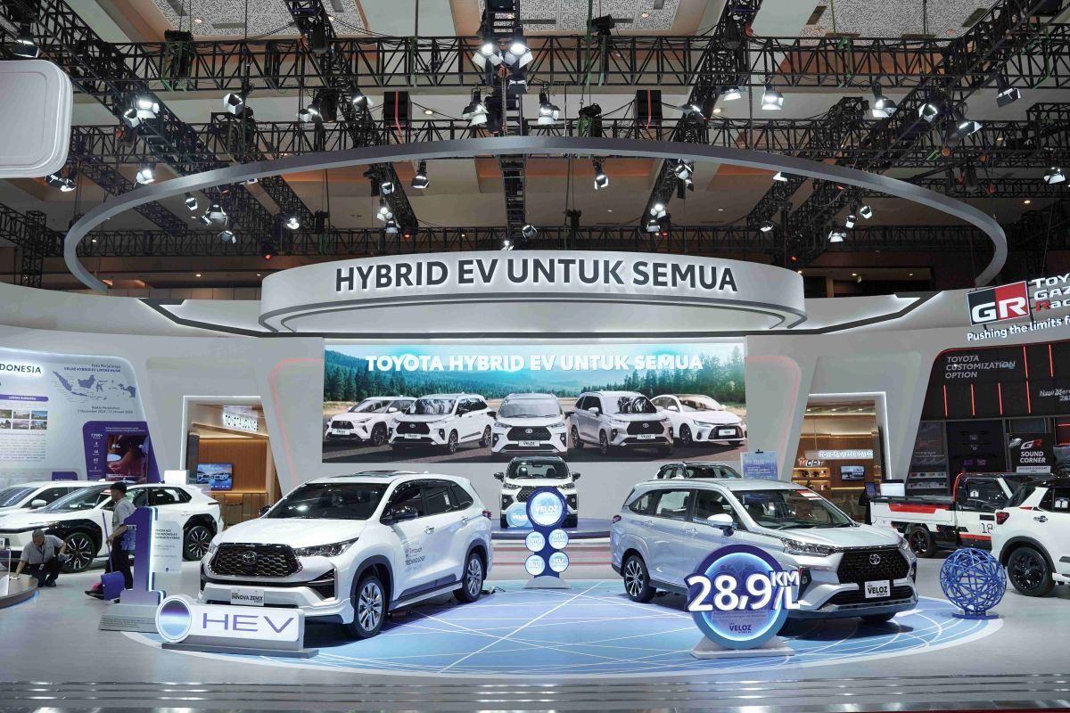 Toyota capai 2.793 SPK saat IIMS 2026 dengan hybrid dominasi penjualan