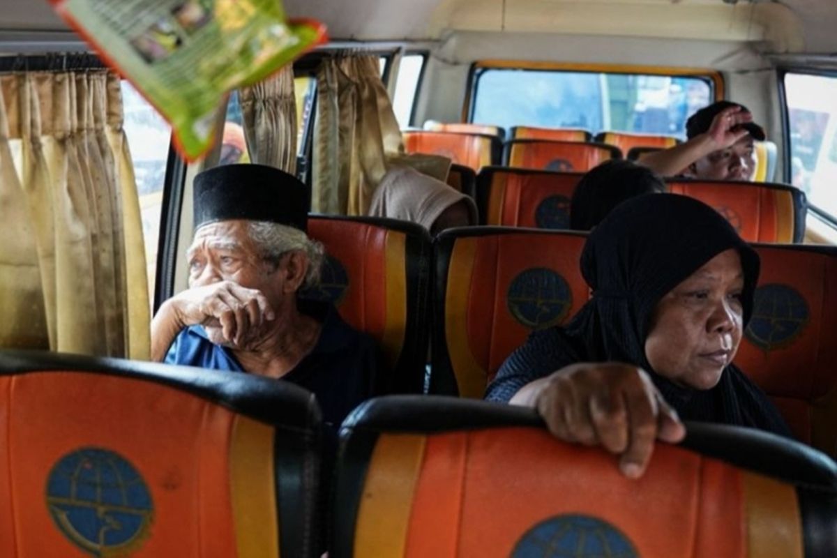 DKI kemarin, relokasi warga Kalideres hingga tembok SD hampir roboh