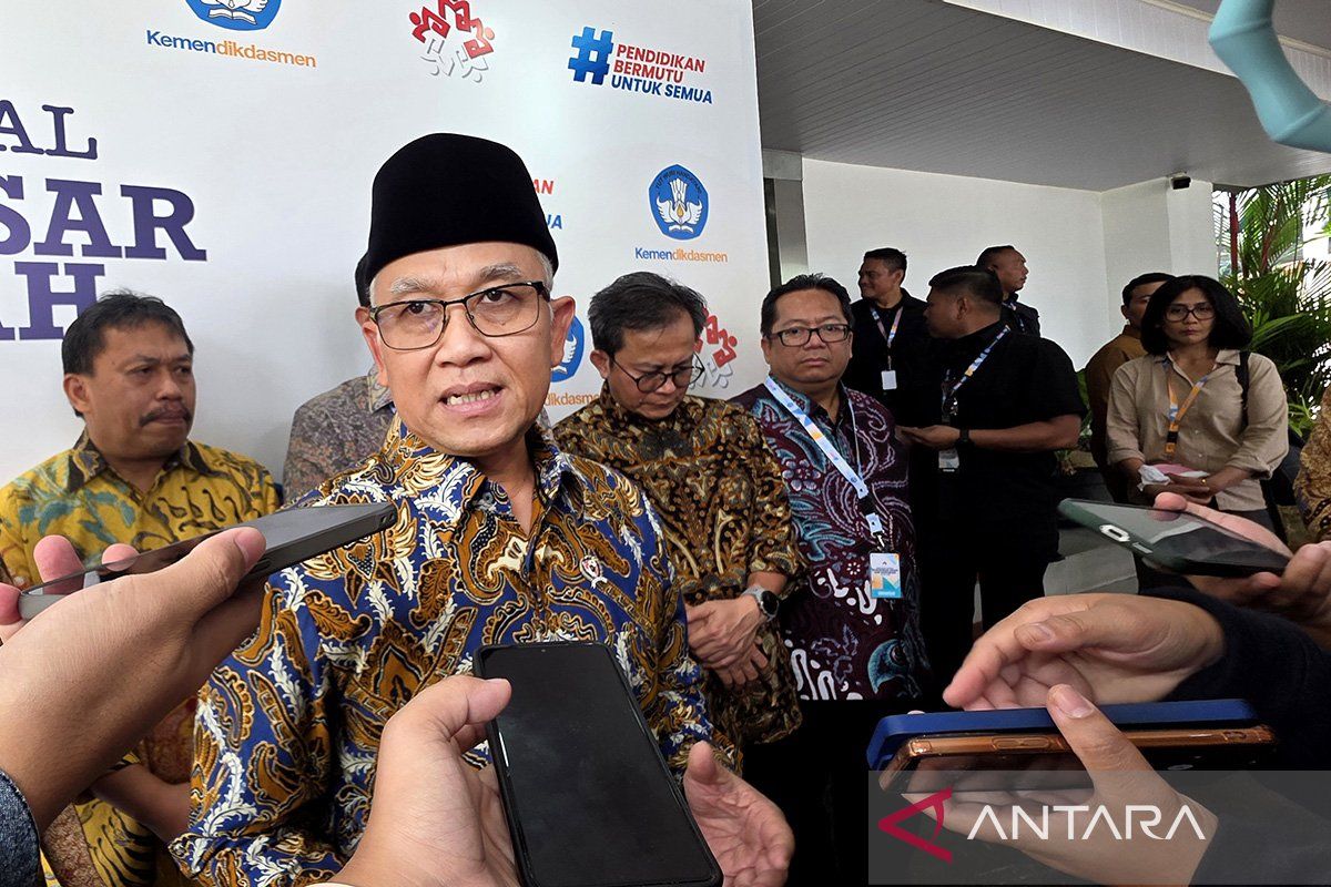 Soal usulan bentuk Badan Guru Nasional, Wamendikdasmen: Tidak perlu