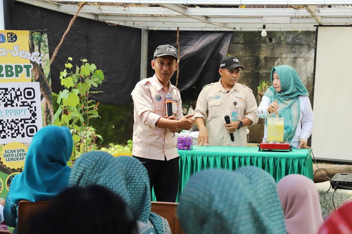 Sudin KPKP Jaksel edukasi warga mengenai penyakit tanaman