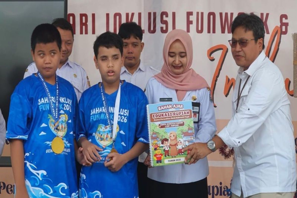 BI Tegal meluncurkan bahan ajar edukasi rupiah versi braille