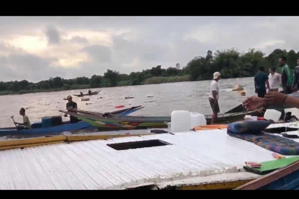 KM Dahliya rute Samarinda-Long Bagun tenggelam di Sungai Mahakam