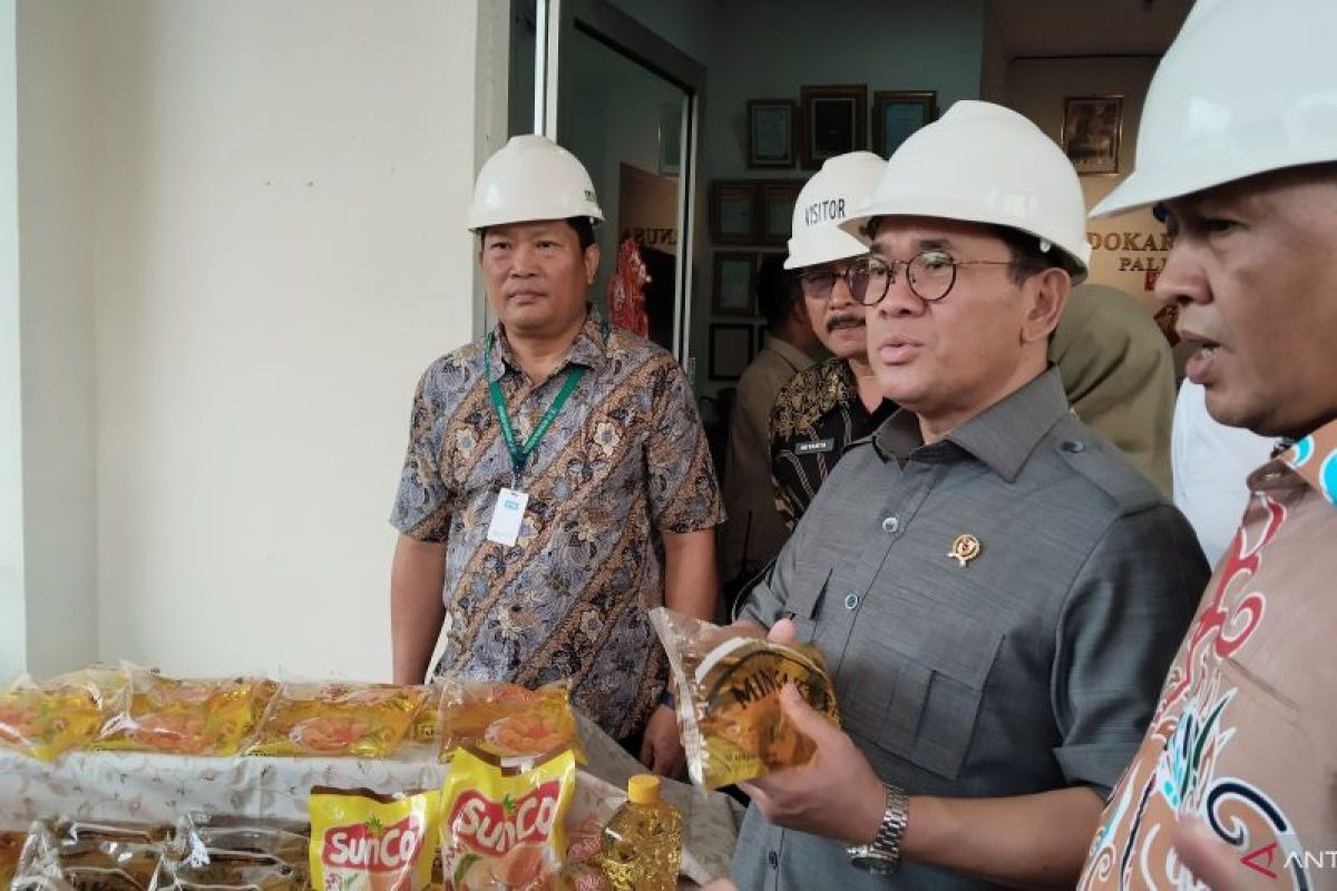 Mendag imbau produsen minyak goreng untuk produksi 'second brand'