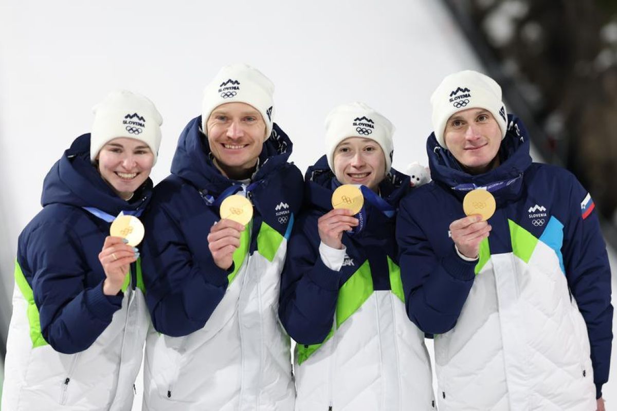 Norwegia sabet 3 emas, Italia juara seluncur estafet beregu campuran