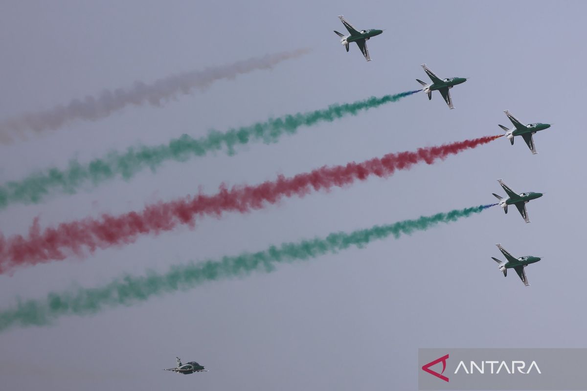 Manuver Ekstrem! aksi akrobatik udara spektakuler di Riyadh ini jadi pusat perhatian dunia