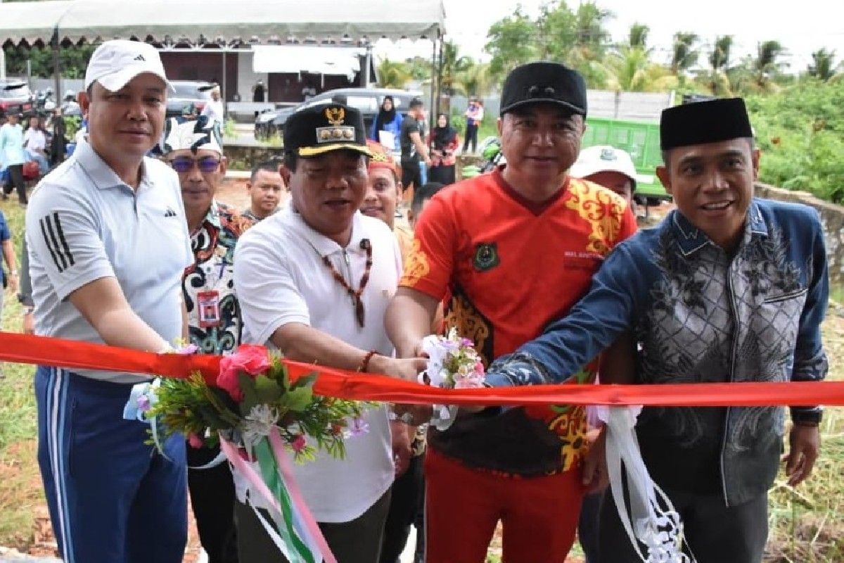 Bupati Kapuas minta aparatur Selat Hulu tingkatkan disiplin dan pelayanan publik
