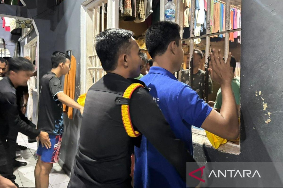 Razia mendadak di Lapas Selatpanjang, petugas sita barang berpotensi bahaya dari kamar WBP