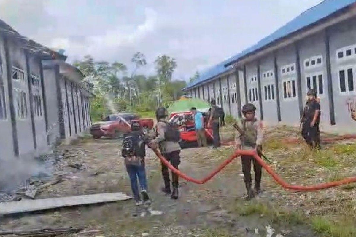 Tim gabungan selidiki penyebab kebakaran di SMAN2 Dekai