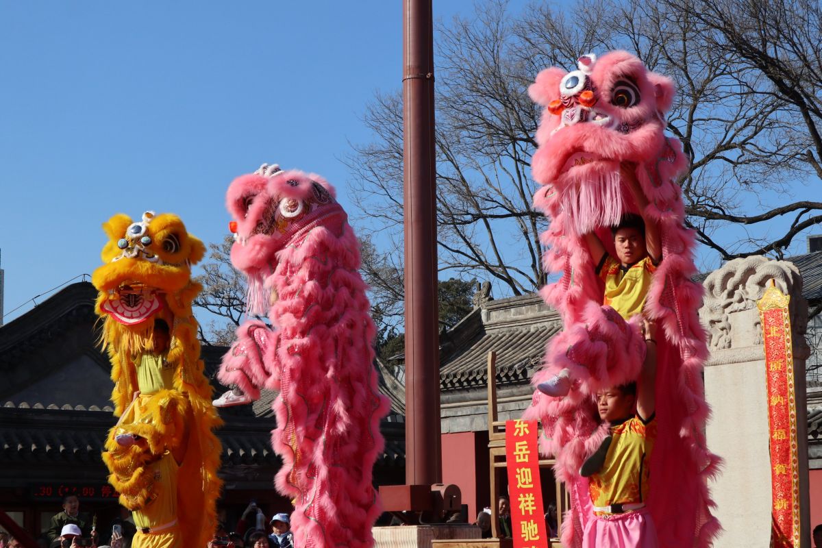 Perayaan Tahun Baru Imlek 2026 di Dongyue Temple Fair Beijing
