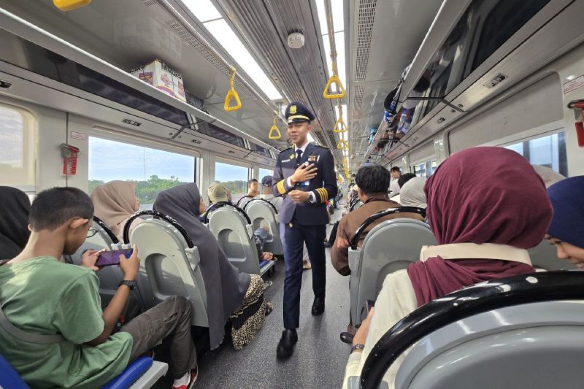 Pengguna kereta api di Sulsel keluhkan rebutan kursi