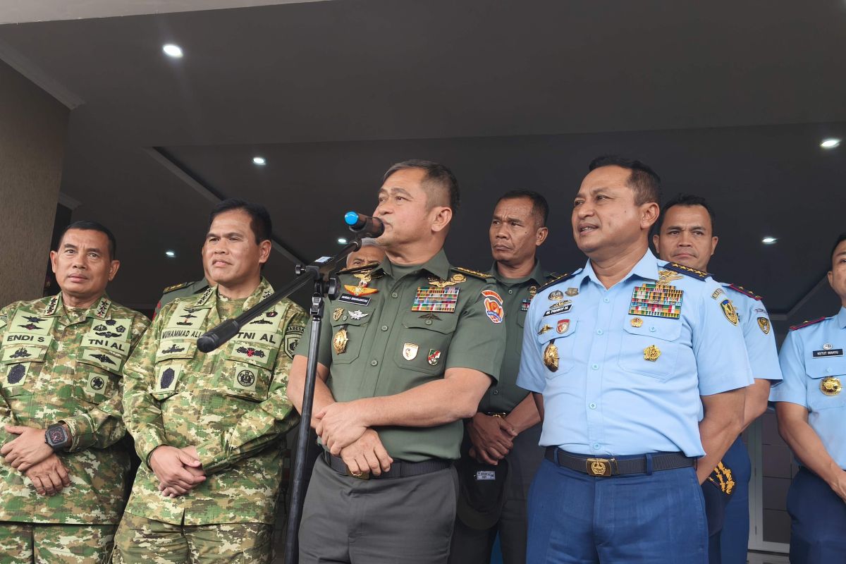KSAD beri bantuan uang dan rumah ke keluarga prajurit korban longsor