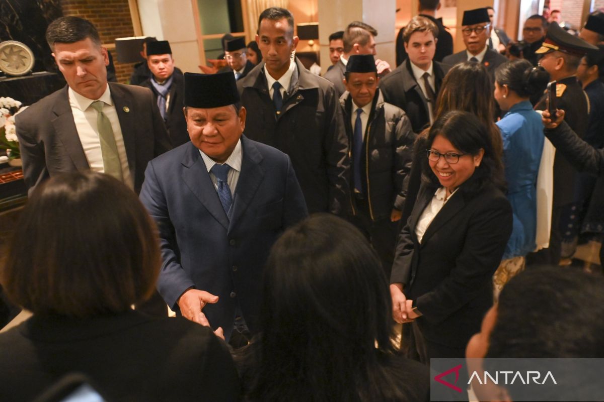 Politik kemarin, Prabowo di AS hingga DPR soal bantuan Sumatera