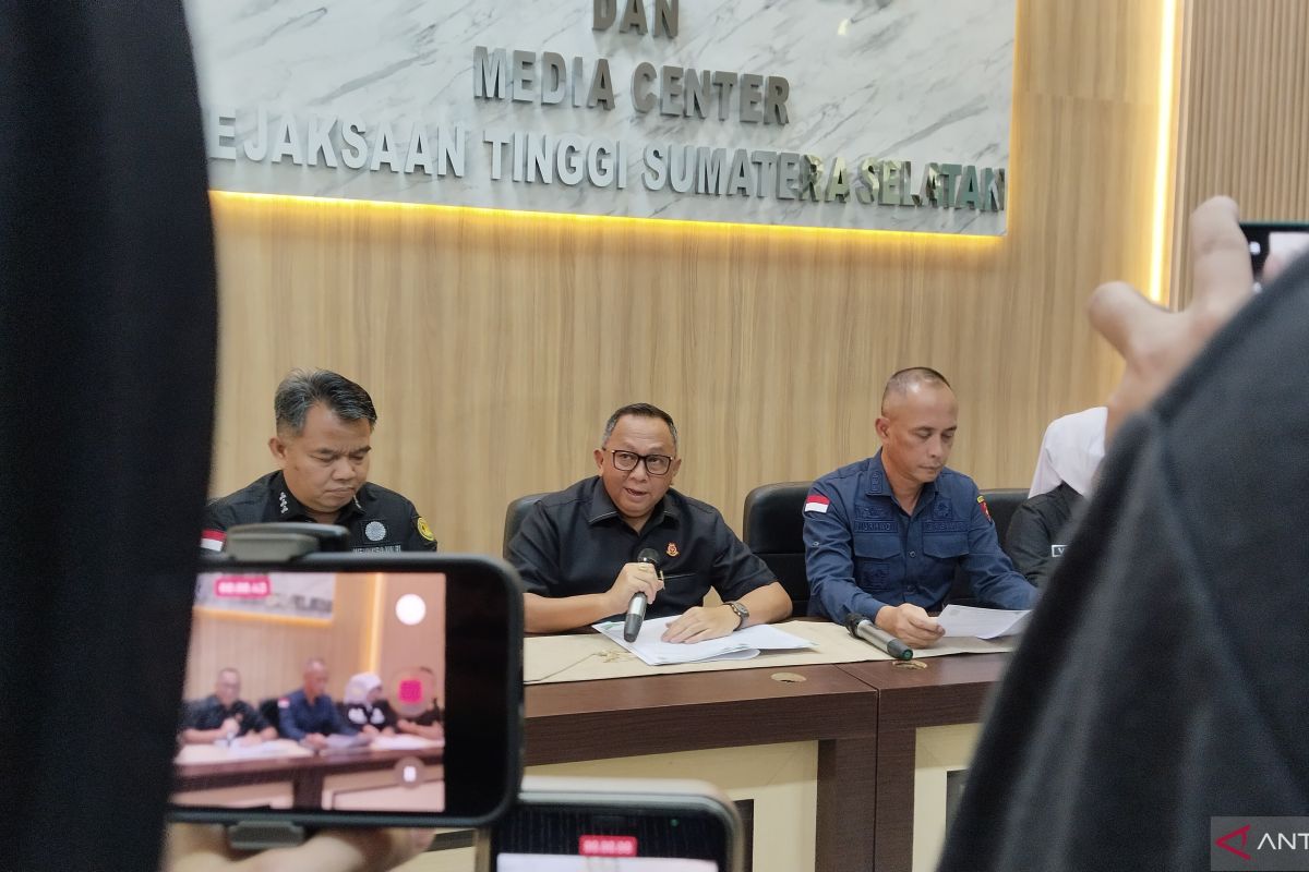 Kejati Sumsel tahan dua mantan petinggi Semen Baturaja, terkait korupsi Rp74,3 miliar