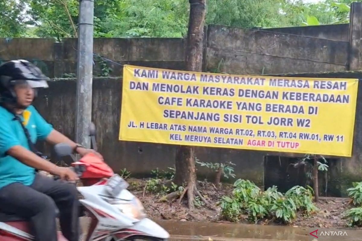 Warga protes gubuk karaoke liar bertebaran di Kembangan Jakbar