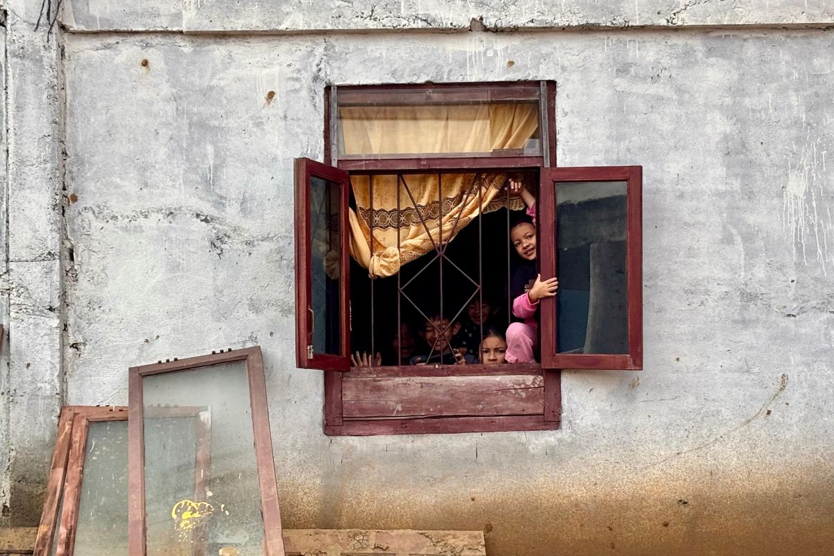 Elegi pelipur lara anak-anak penyintas bencana