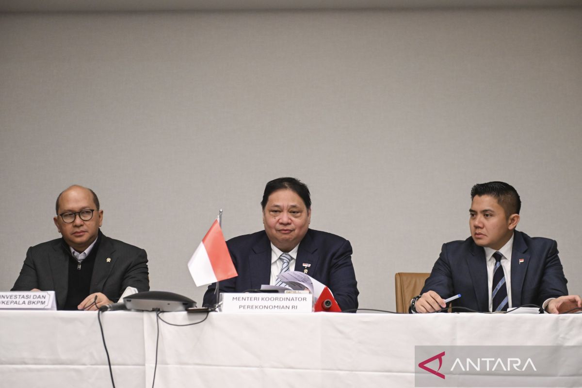 Kemarin, tarif 0 persen produk tekstil hingga manipulasi harga saham