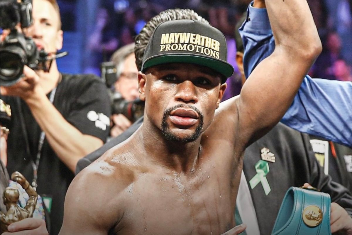 Floyd Mayweather umumkan kembali ke ring setelah 9 tahun pensiun