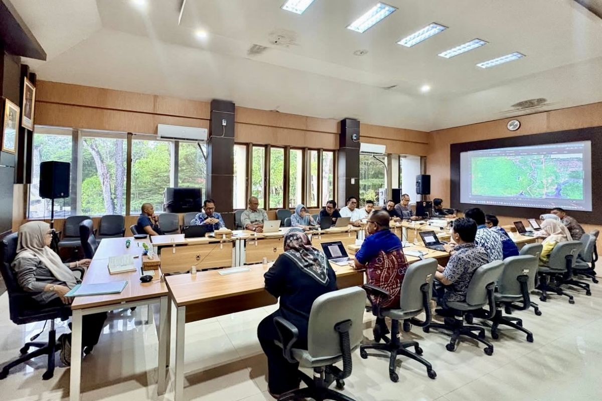 Dishut Kalsel perkuat sentra kayu dan rehabilitasi mangrove