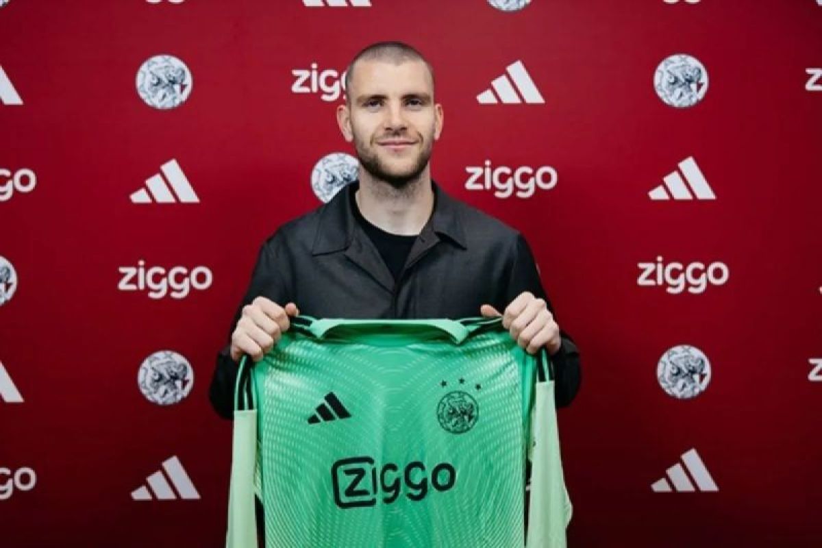 Perasaan Maarten Paes setelah debut bersama Ajax