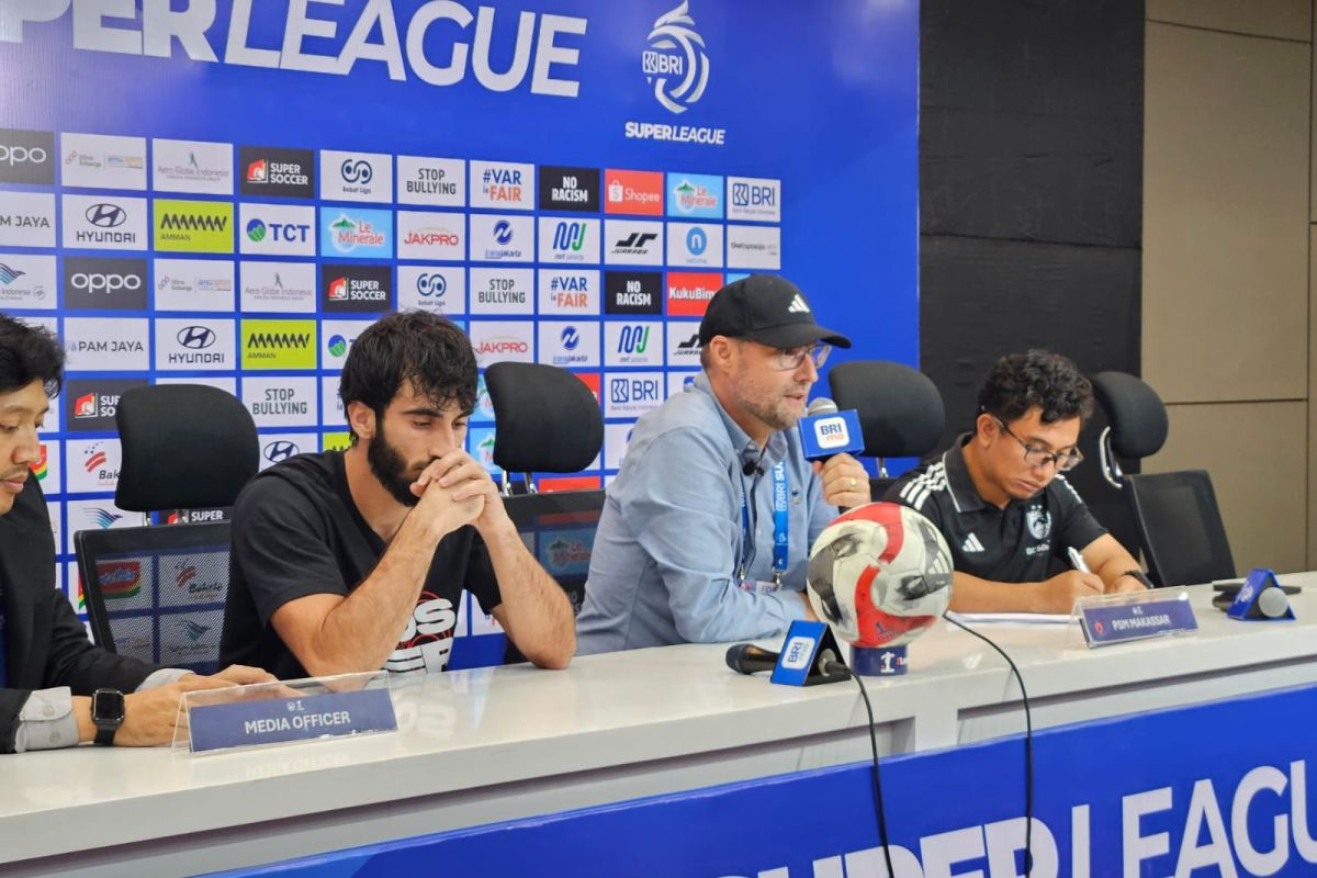 Pelatih PSM soroti VAR yang tidak berfungsi saat lawan Persija 