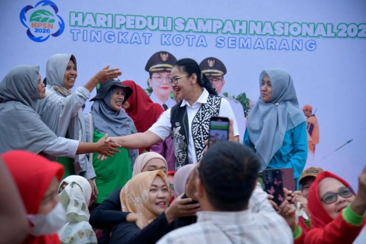 Pemkot Semarang bersama warga galakkan bersih Sungai Jaten