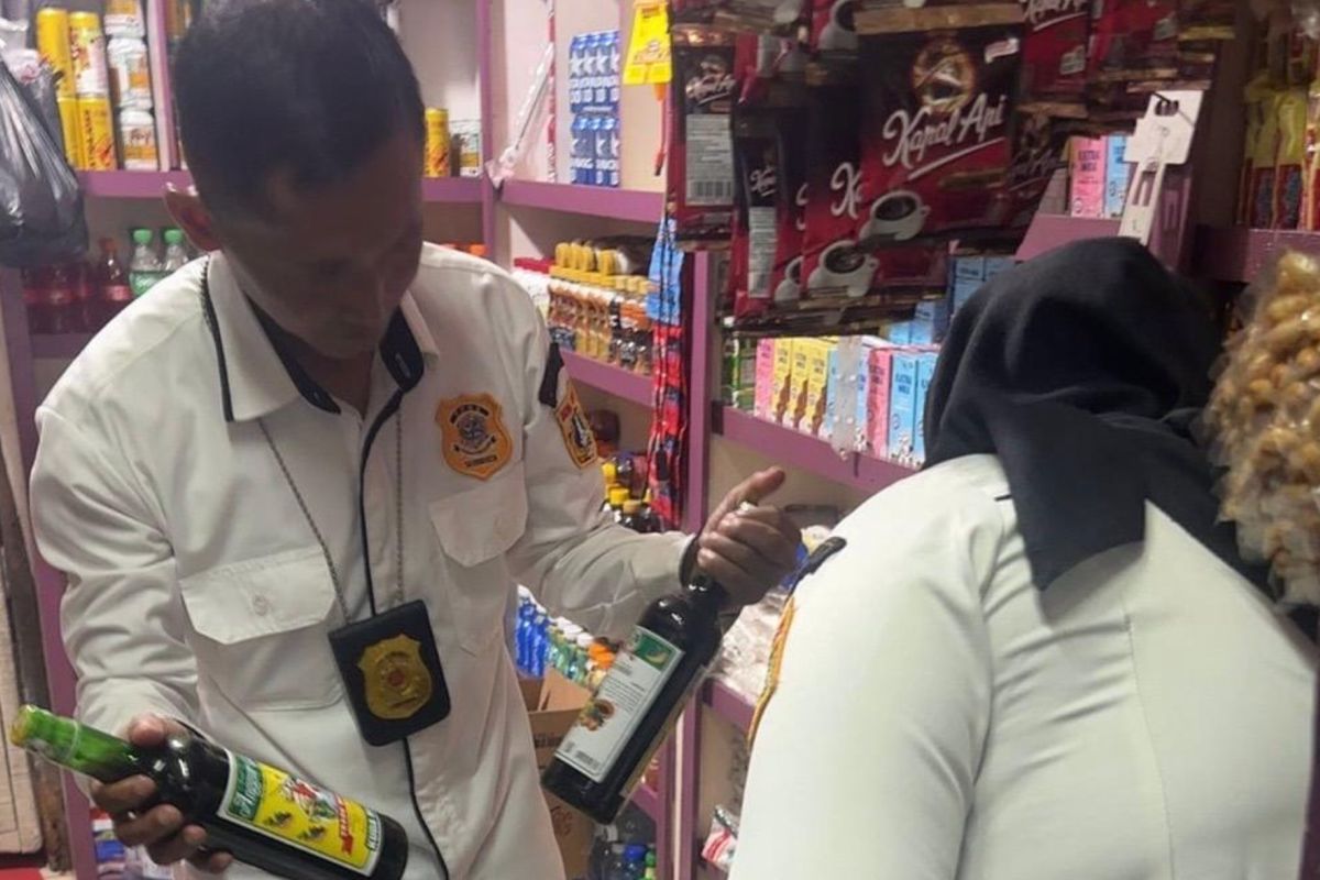Awal Ramadhan, tim gabungan razia miras di Jakarta Utara